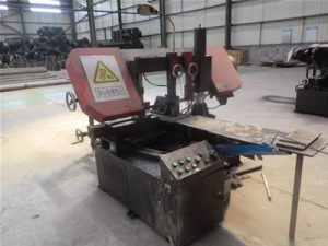 Band-Sawing-Machine